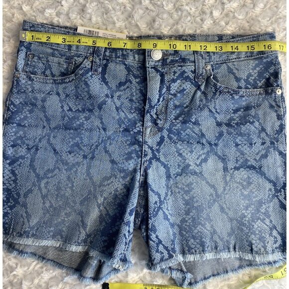 Seven7 Women's Weekend Short 5" Inseam Fray Hem Python Indigo Denim Short Size 8 - Picture 9 of 11